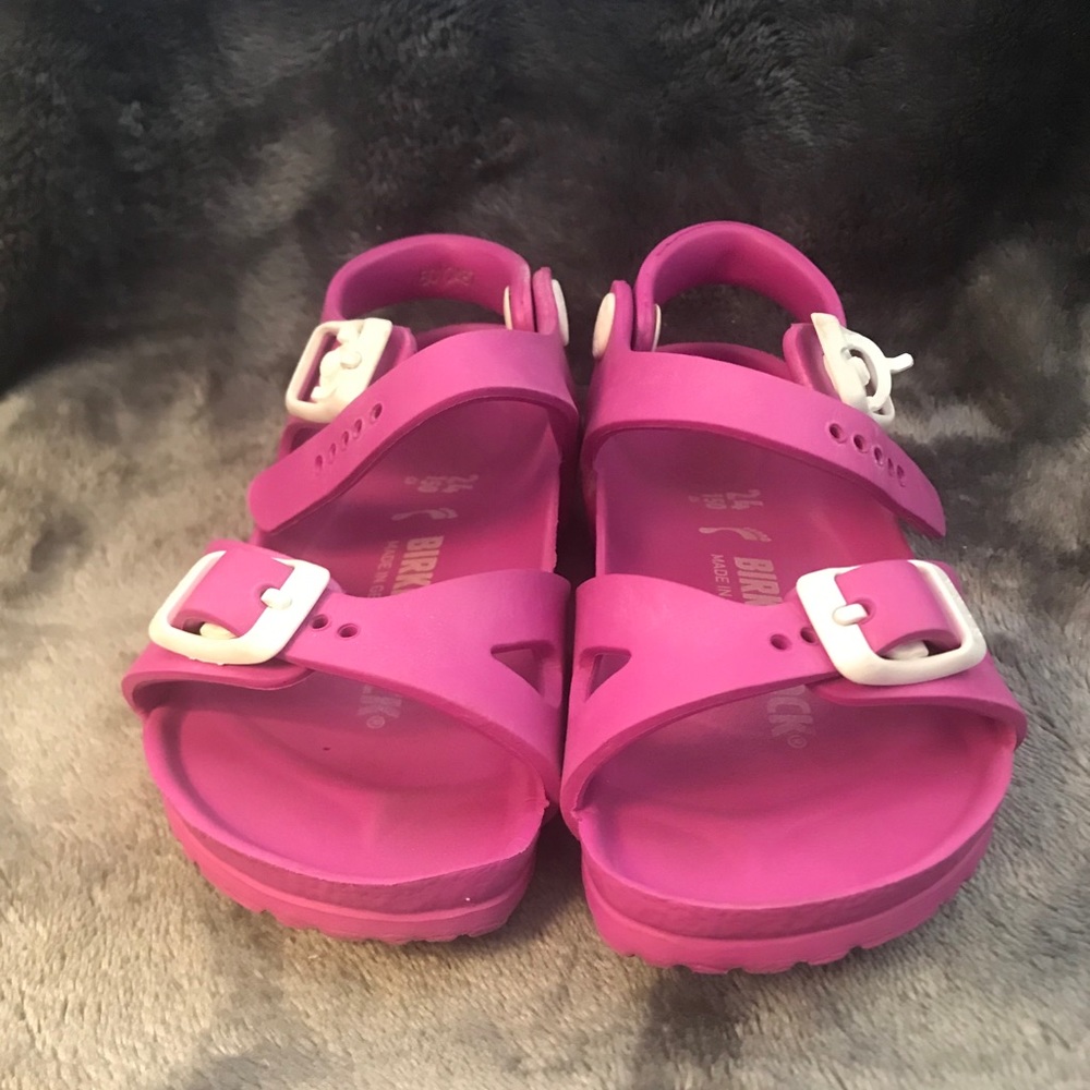 Toddler Birkenstock size 7.5 ( 24 Eu)